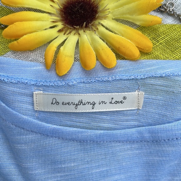 🌺 Do Everything in Love; Baby Blue Slight Cropped S/S Top w/Tie Front; Sz. XL! - Picture 3 of 10